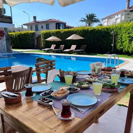 ホテル Ruhe アラカティ